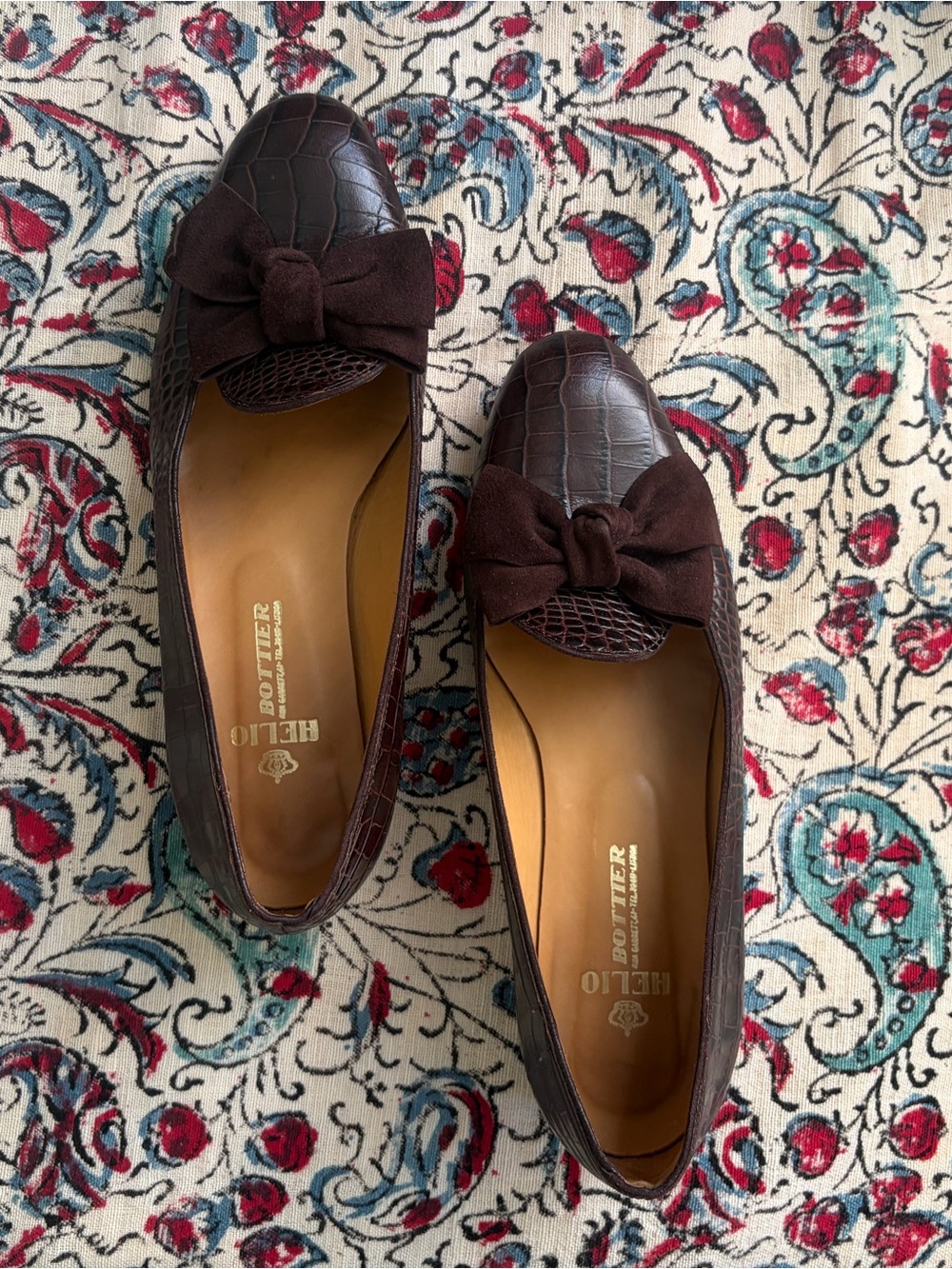 Dark Brown Croc-Embossed Leather Loafers with Bow, Size 37.5, Made in Portugal - Picture 2 of 4